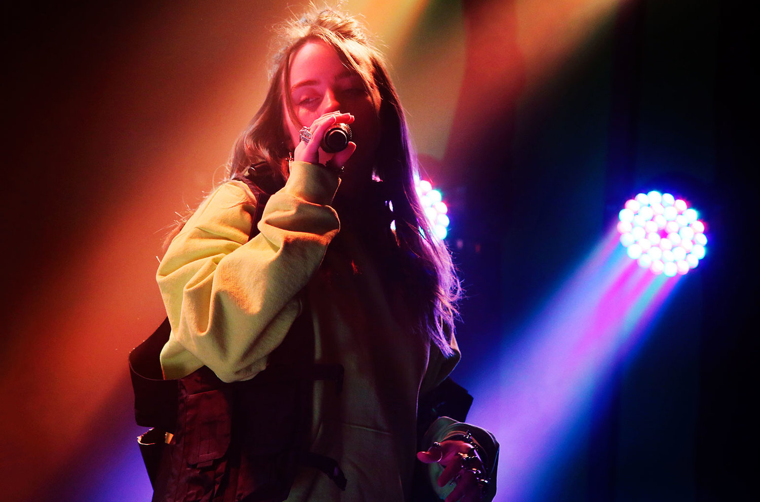 billie-eilish-sxsw-march-16-2019-billboard-1548.jpg