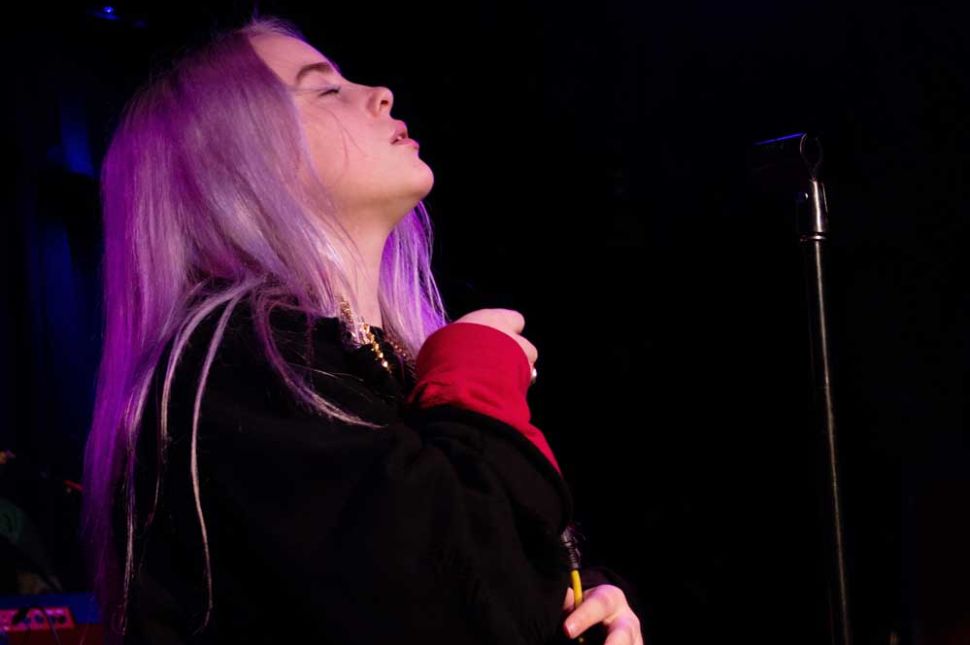 billie_eilish_the_toff_in_town_0917_renee_coster.jpg