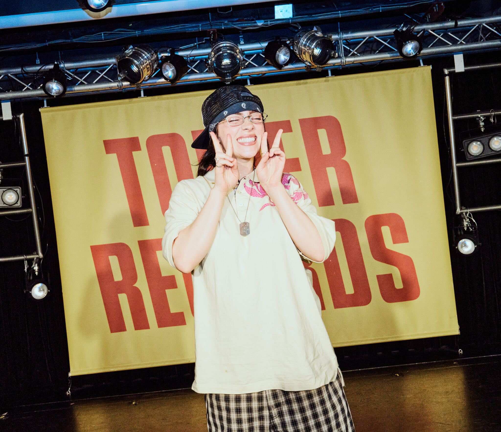 billie_tower_signing_tokyo_20240621_1.jpg